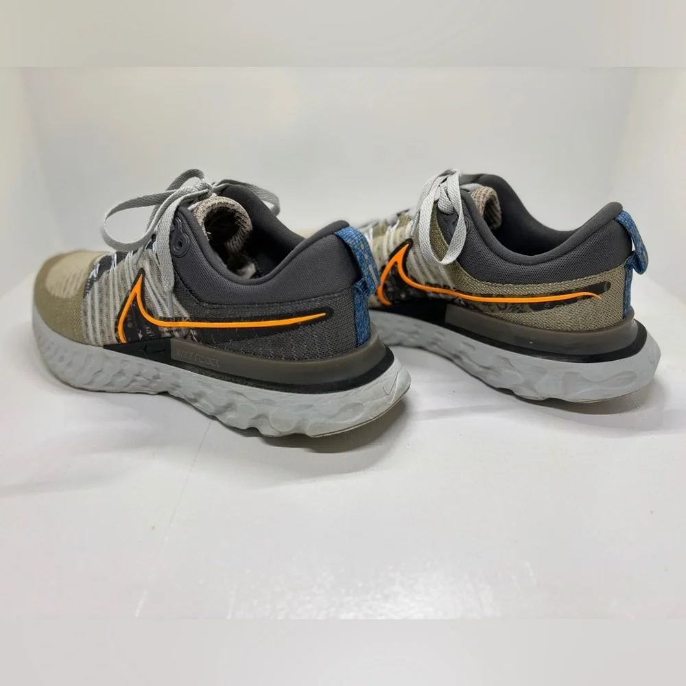 Nike React Infinity Run Flyknit 2 Men’s Size 11 Light Bone/Gray Running Shoes - Picture 5 of 11